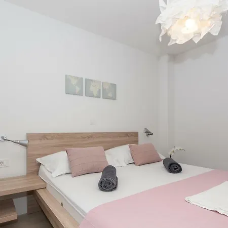 Apartmani Pocco Locco Biograd Na Moru Extérieur photo