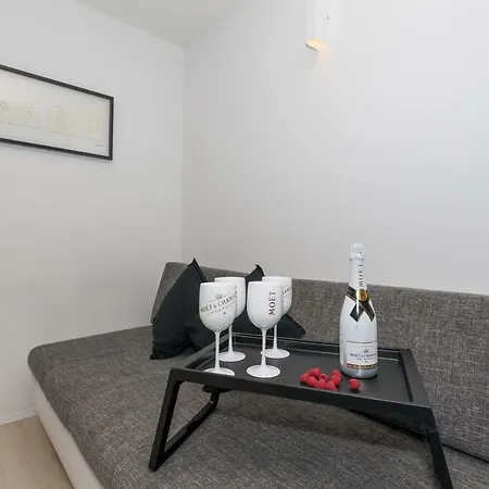 Apartmani Pocco Locco Biograd Na Moru Extérieur photo