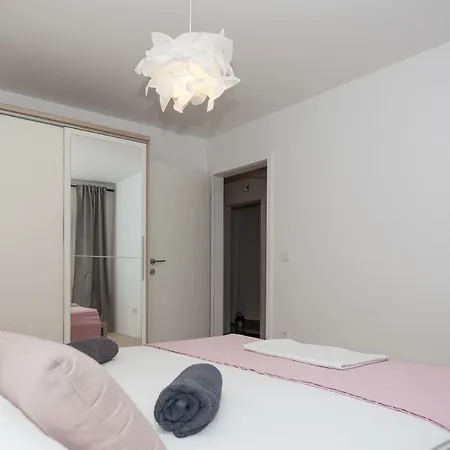 Apartmani Pocco Locco Biograd Na Moru Extérieur photo